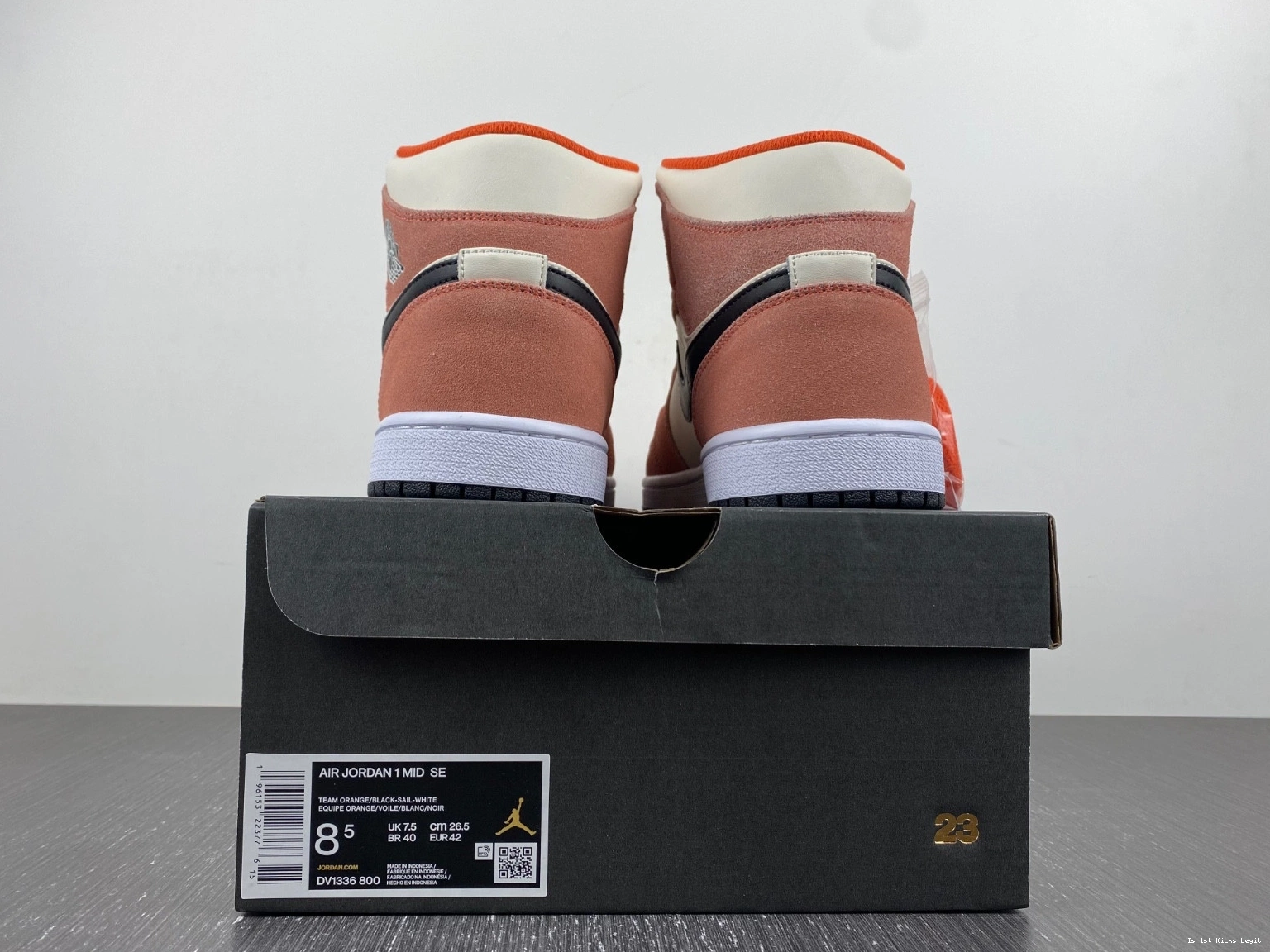 Jordan DV1336-800 Mid (GS) SE Suede Orange 1 - 0911